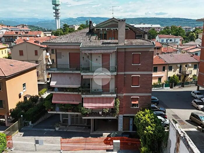 Appartamento quadrilocale in vendita in Via Antonio Avena, Verona