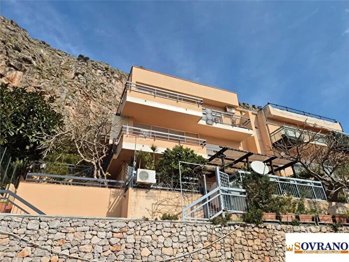 Casa quadrilocale in vendita in Palermo