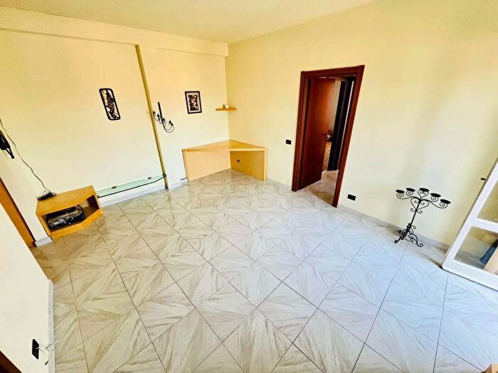 Appartamento trilocale in vendita in Solaro