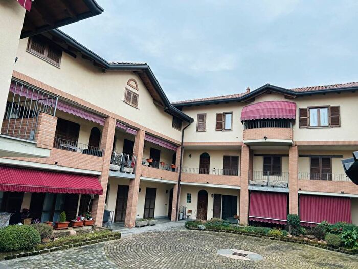Appartamento bilocale in affitto in Via San Rocco, Centro, Jerago con Orago