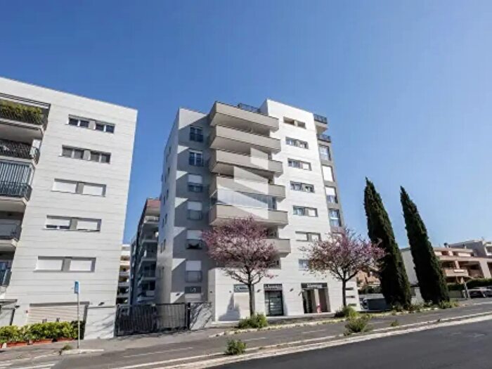 Appartamento quadrilocale in vendita in Viale Gianluigi Bonelli, Roma