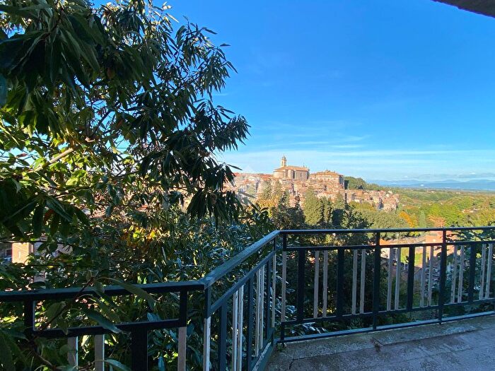 Appartamento con 5 locali in vendita in Via Talano, Vignanello