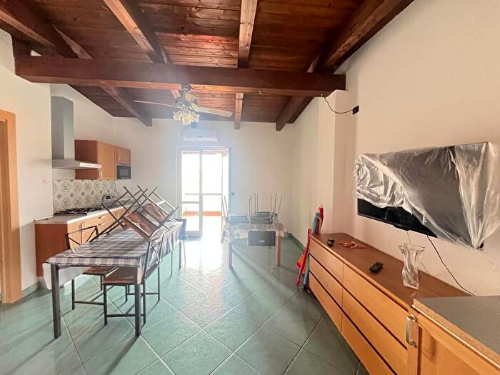 Appartamento bilocale in affitto in Via degli Ulivi, Montepaone Lido, Montepaone