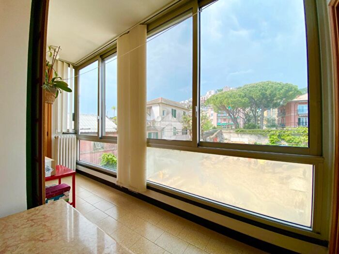 Appartamento con 5 locali in vendita in Via Romana della Castagna, Genova