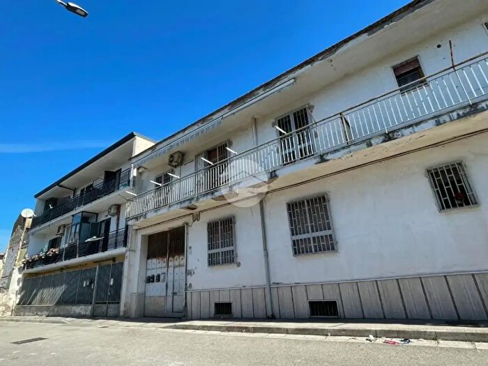 Appartamento trilocale in vendita in Via Genova, Frattamaggiore