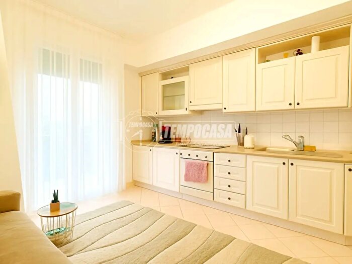 Appartamento trilocale in vendita in Via dei Mulini C, Robbiate