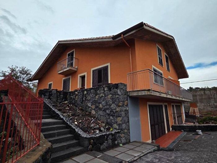 Casa con 5 locali in affitto in Via Giuseppe Mazzini, Centro, San Giovanni la Punta