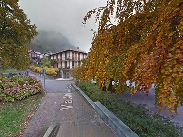 Appartamento bilocale in affitto in Piazza della Chiesa, Magreglio