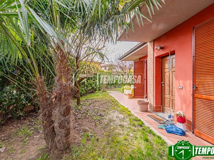 Casa quadrilocale in vendita in Via Salvatore Quasimodo, Albuzzano