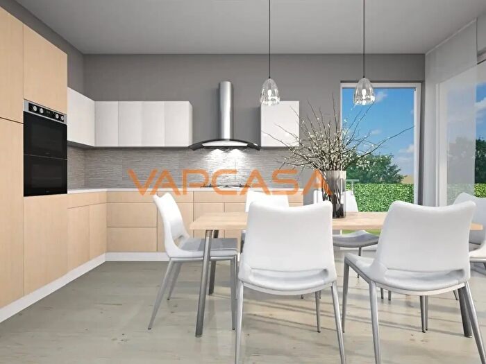 Casa quadrilocale in vendita in Via Armonia, Romano Di Lombardia