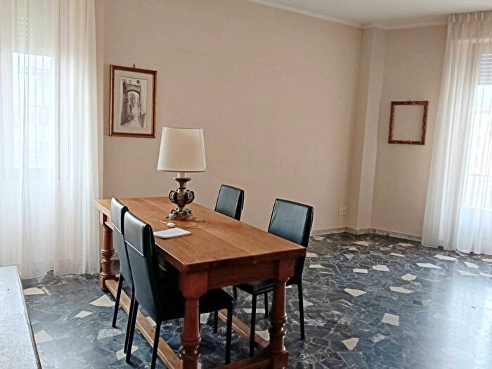 Appartamento con 5 locali in affitto in Leopoldo Vittorio Emanuele Statuto, Firenze
