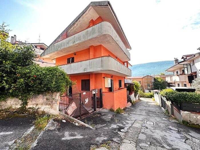 Casa con 6 locali in vendita in Via Novembre, Valle di Maddaloni