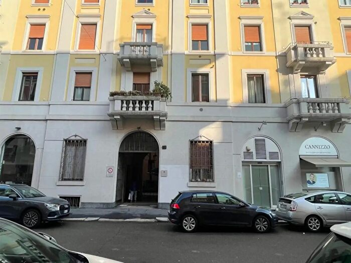 Appartamento bilocale in vendita in Milano