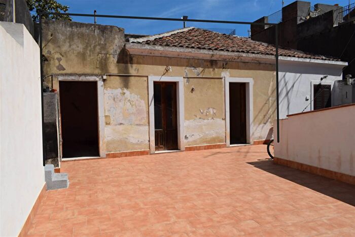 Casa con 5 locali in vendita in Acireale, Acireale