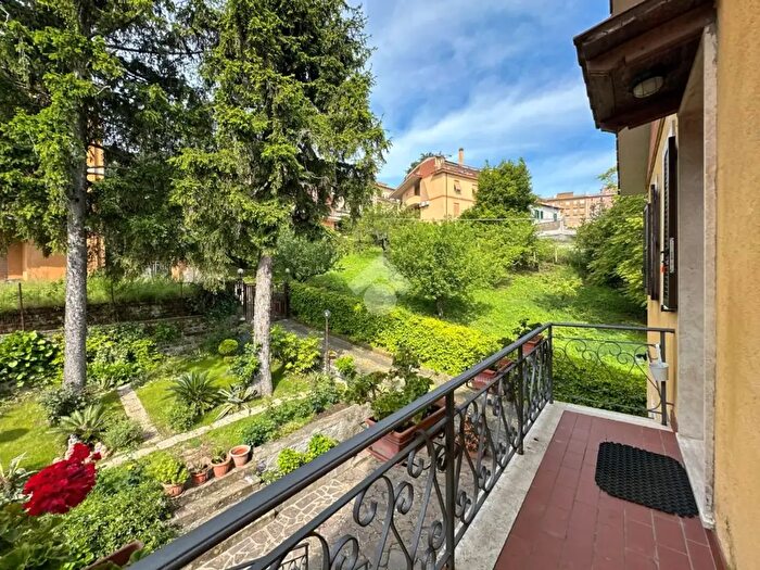 Appartamento quadrilocale in vendita in Via S Giovanni Bosco, Montecompatri
