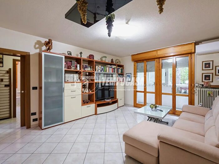 Appartamento quadrilocale in vendita in Via Leonardo da Vinci, Castenaso