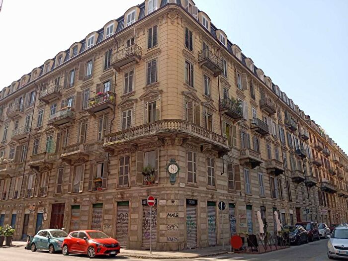 Appartamento quadrilocale in affitto in via Belfiore, San Salvario Dante, Torino