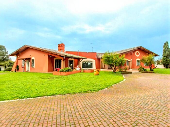 Casa con 5 locali in affitto in Via Campo Selva, Campo Jemini, Pomezia