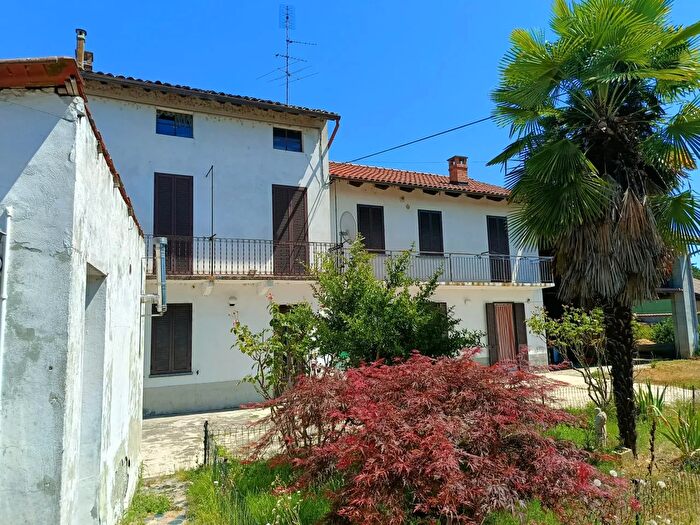 Casa con 5 locali in vendita in Via San Sebastiano, Frassineto Po