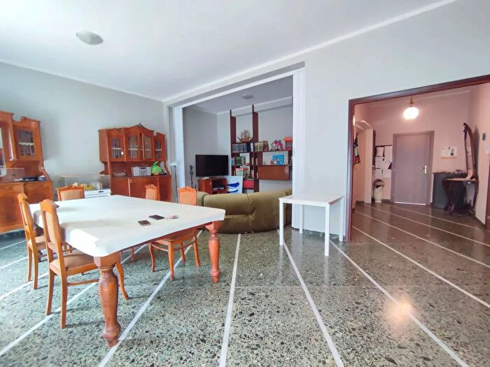 Appartamento con 7 locali in affitto in Via Rosa del Tirreno, Livorno