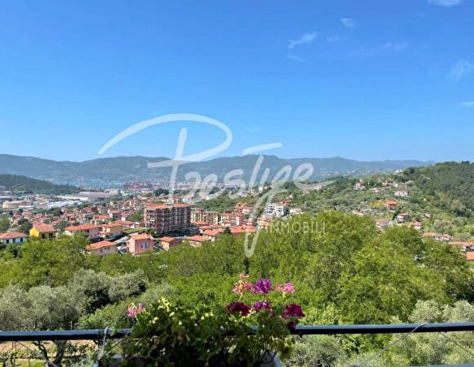 Casa con 6 locali in vendita in Via Brigola, La Spezia