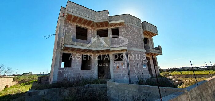 Casa quadrilocale in vendita in Via delle Viole, Racale
