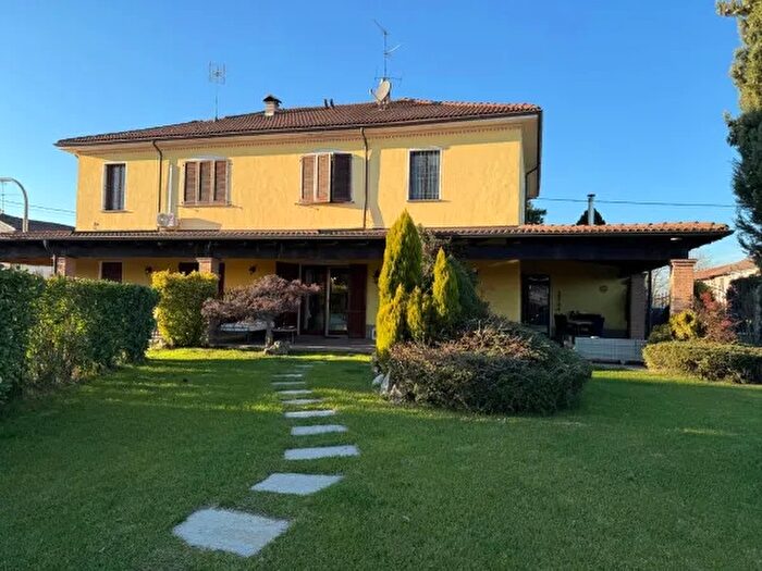 Casa con 6 locali in vendita in Via Luigi Lodi, Alessandria