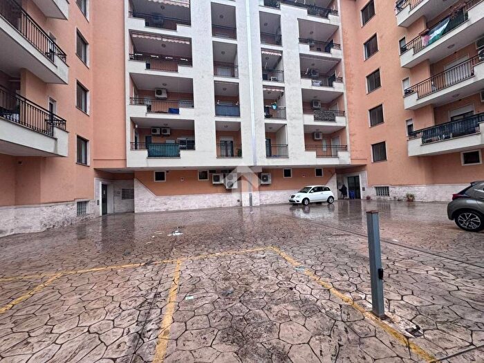 Appartamento bilocale in affitto in Via OSLAVIA, Centro, Latina