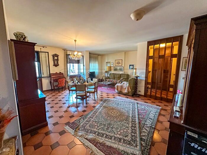 Appartamento con 7 locali in vendita in Via Dante Alighieri, Cervignano Del Friuli