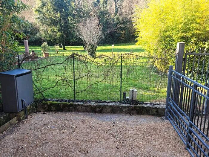 Appartamento trilocale in affitto in Frazione Strettura No Number, Fogliano Castagnacupa Montebibico Strettura, Spoleto