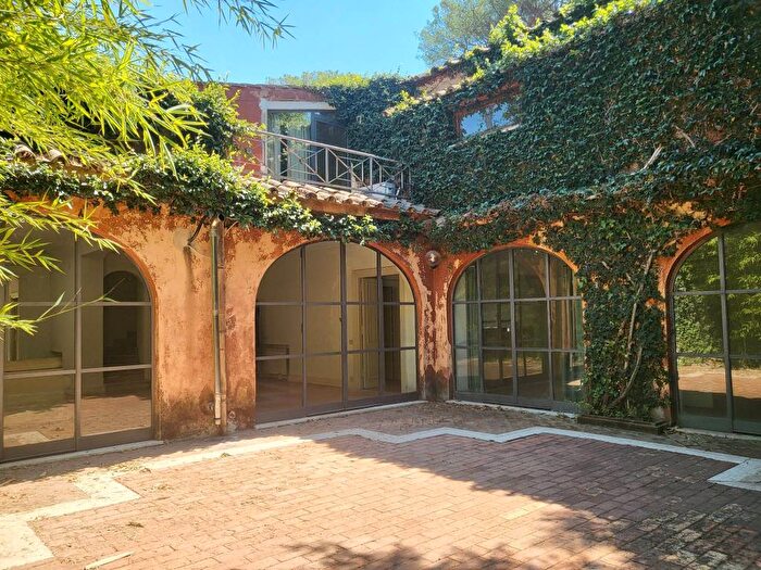 Casa con 6 locali in affitto in Via di Tor Carbone, Torricola Tor Carbone, Roma
