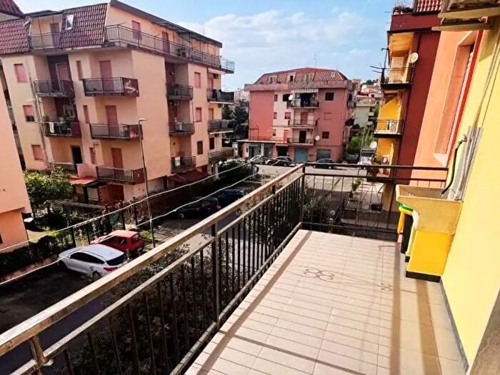 Appartamento trilocale in vendita in Via Pietro Mancini, Scalea