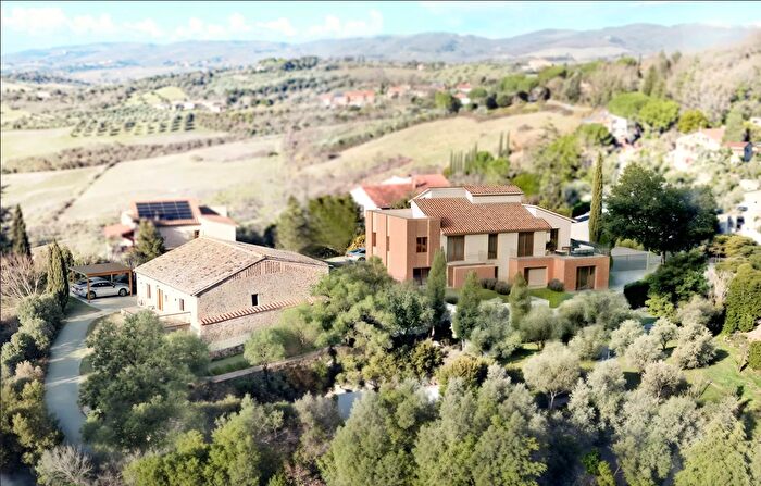 Appartamento quadrilocale in vendita in Strada di PoggiarelloLa Ripa, Castelnuovo Berardenga