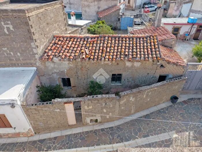 Casa con 7 locali in vendita in Via Nurascierga, Muravera