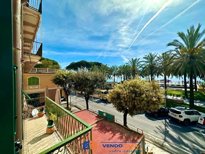 Appartamento quadrilocale in vendita in Via Renato Boragine, Loano