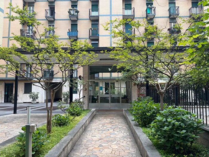 Appartamento trilocale in vendita in Via Teodosio, Milano