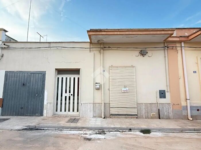 Casa quadrilocale in vendita in Via Matteotti, San Michele Salentino