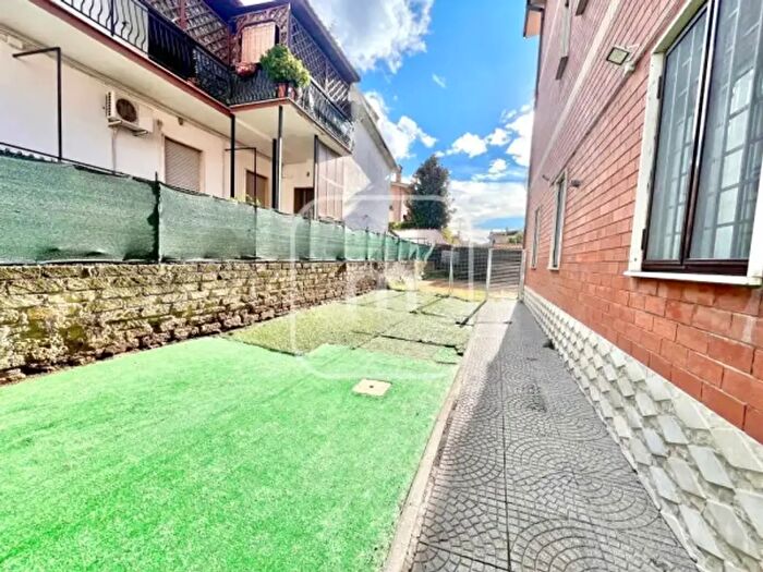 Appartamento bilocale in vendita in Via Appignano a, Roma