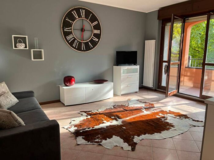 Appartamento monolocale in affitto in Via Santa Teresa del Bambin Gesú, Frati, Legnano
