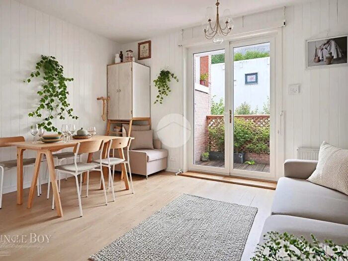 Appartamento trilocale in vendita in Via Caduti di Marcinelle, Milano