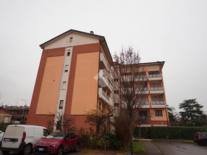 Appartamento trilocale in affitto in Stradello Fossa Buracchione, Baggiovara, Modena