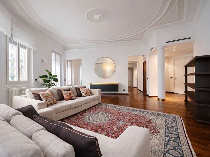 Appartamento con 5 locali in affitto in Viale Gran Sasso, Città Studi, Milano