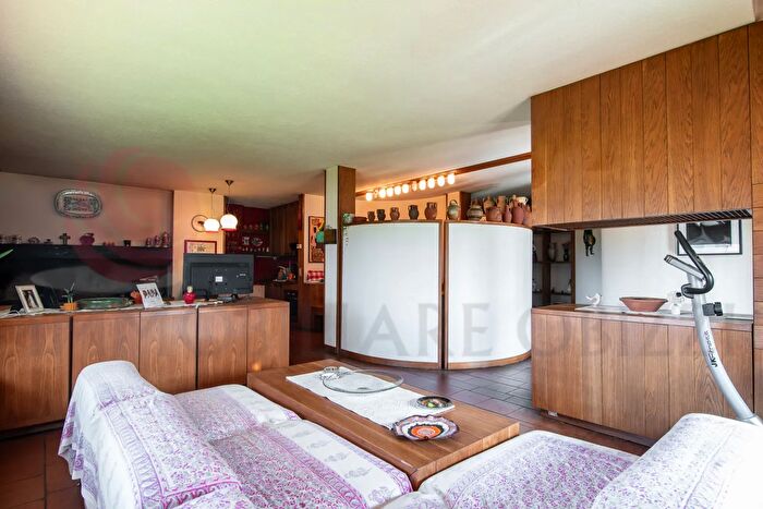 Casa con 7 locali in vendita in Via Tassoni, Albignasego