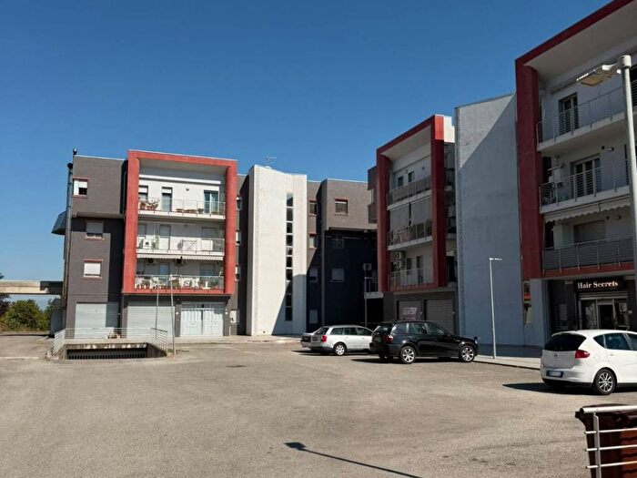 Appartamento bilocale in vendita in Via Fratelli Salerno, Roges, Rende