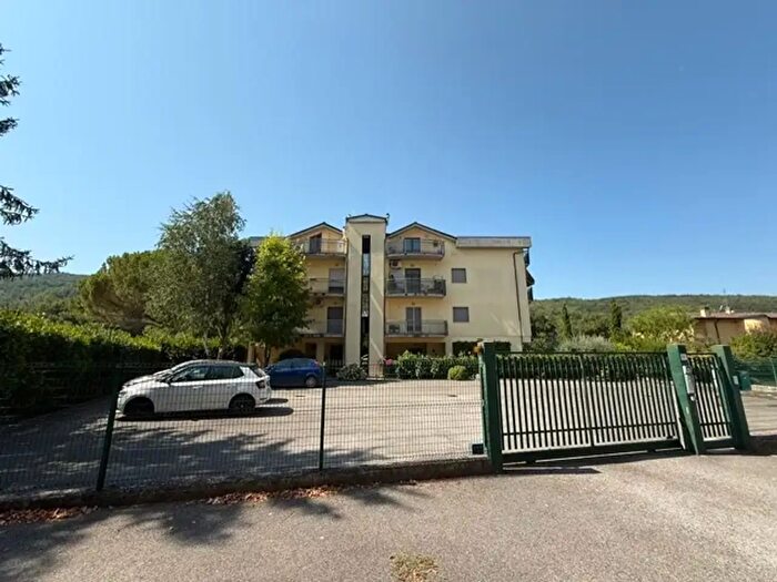 Appartamento trilocale in vendita in Strada Cenerente Colle Umberto, Perugia