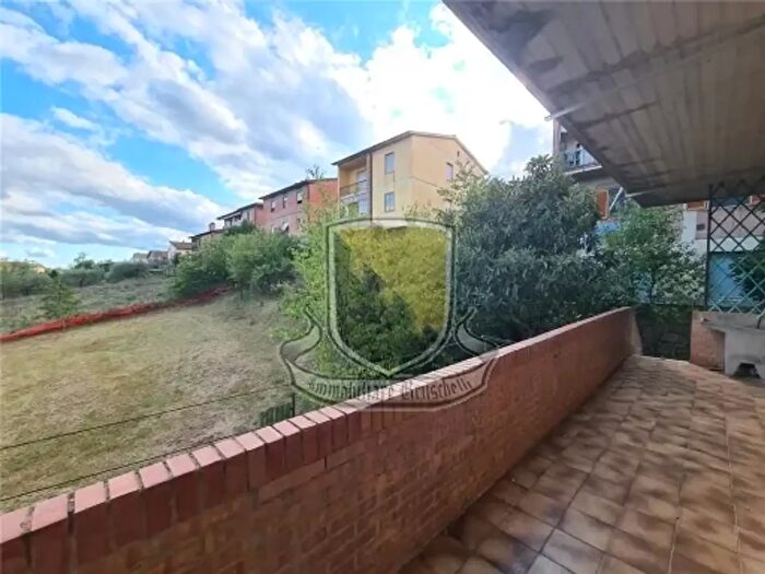 Appartamento con 6 locali in vendita in Monteriggioni