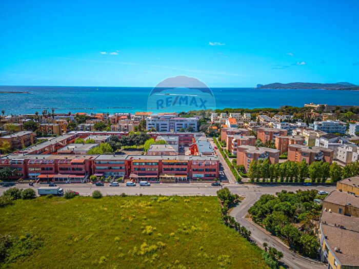 Appartamento con 6 locali in vendita in Via Sardegna a, Alghero