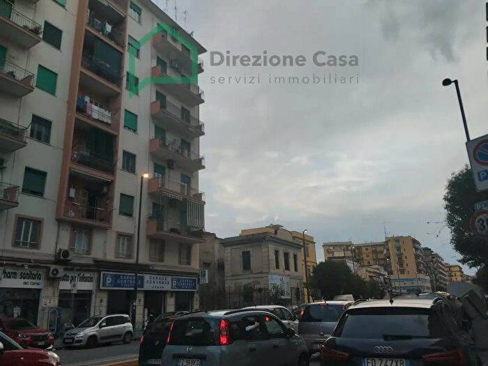 Appartamento trilocale in vendita in Napoli