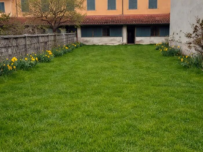 Casa quadrilocale in vendita in Via Monte Cavallo, Cordenons