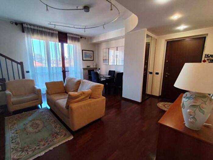 Appartamento con 5 locali in vendita in Via Massimo dAzeglio, Legnano